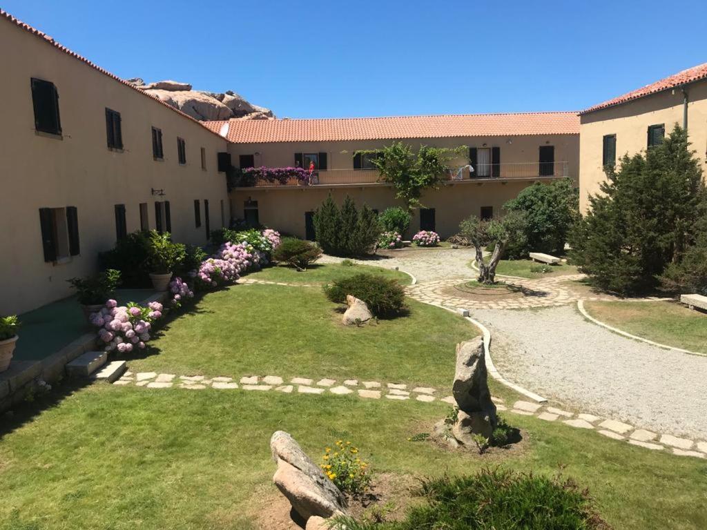 Residence Cala Francese - Case Sul Mare La Maddalena (Sassari) Exterior foto