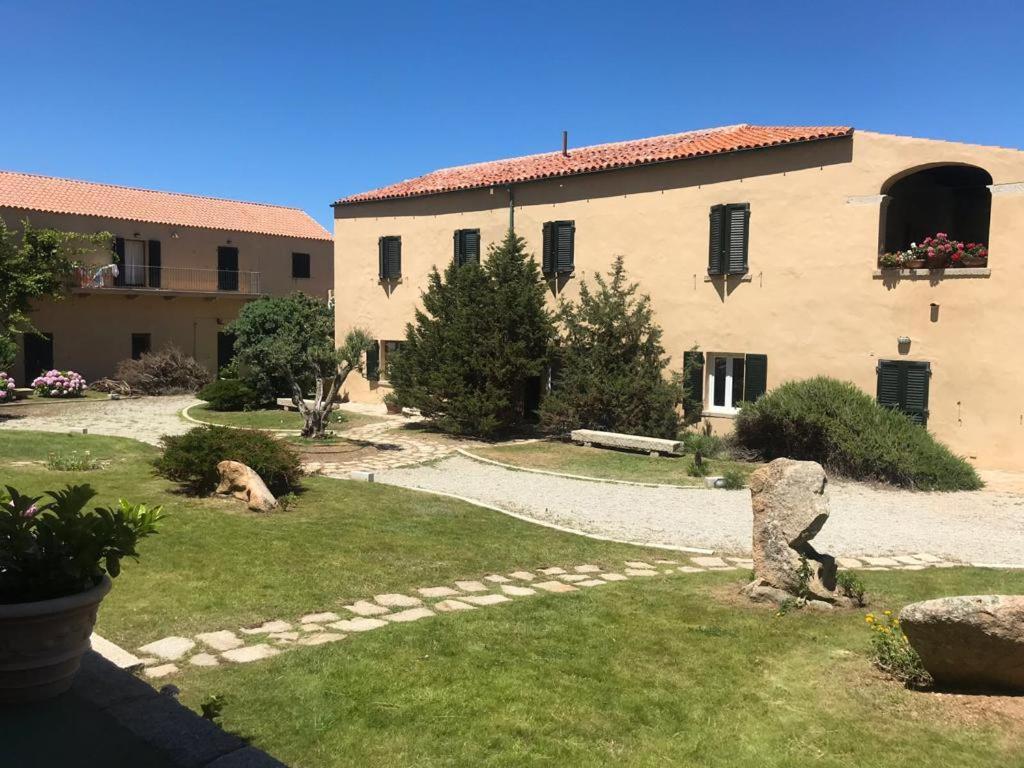 Residence Cala Francese - Case Sul Mare La Maddalena (Sassari) Exterior foto